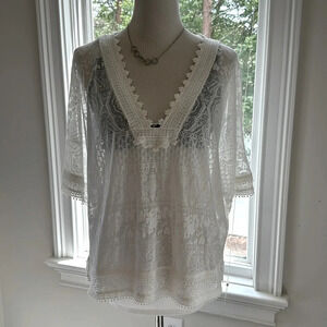 White House Black Market Sheer Lace Top, So Pretty, Size Small, EUC